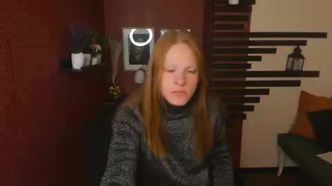Chloe online show from 11-20-25, 01:11