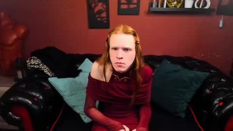 Chloe online show from 05-18-26, 12:22
