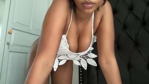 Snapshot of choclety chatting on 02-22-26, 10:03 choclety online show from 02-22-26, 10:03