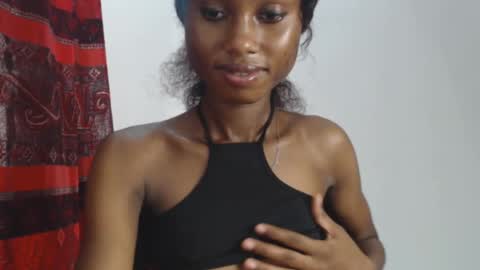 Snapshot of choco_petitqueen chatting on 12-05-24, 09:28 choco_petitqueen online show from 12-05-24, 09:28