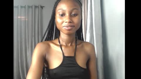 Snapshot of choco_petitqueen chatting on 03-06-26, 07:05 choco_petitqueen online show from 03-06-26, 07:05