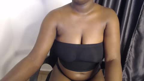 Snapshot of choco_zi chatting on 10-13-25, 05:51 zi online show from 10-13-25, 05:51