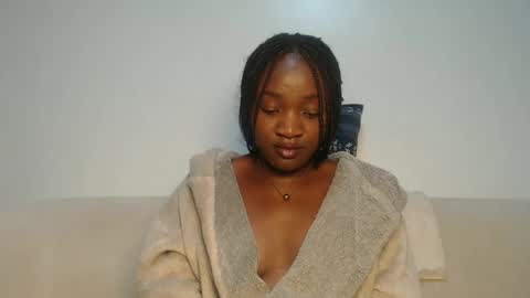 Snapshot of chocolate_desiree chatting on 02-15-26, 04:58 Lofti online show from 02-15-26, 04:58