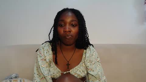 Snapshot of chocolate_desiree chatting on 04-05-26, 02:14 Lofti online show from 04-05-26, 02:14