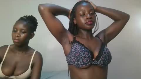 Snapshot of chocolate_iva chatting on 10-18-25, 09:10 Iva online show from 10-18-25, 09:10