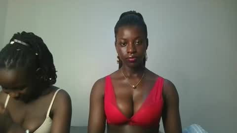 Snapshot of chocolate_iva chatting on 10-22-25, 02:56 Iva online show from 10-22-25, 02:56