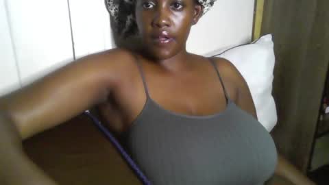 chocolate queen25 online show from 04-21-26, 09:17