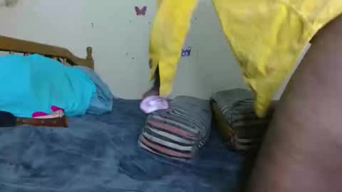 chocolatebony_ online show from 12-18-25, 06:52