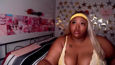 Snapshot of chocolatebunnyxx69 chatting on 12-18-25, 12:38 Melina online show from 12-18-25, 12:38