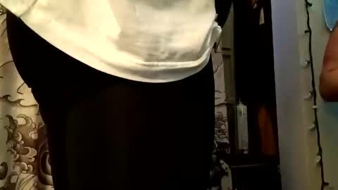 Snapshot of chocolatedilf chatting on 02-11-26, 04:45 chocolatedilf online show from 02-11-26, 04:45