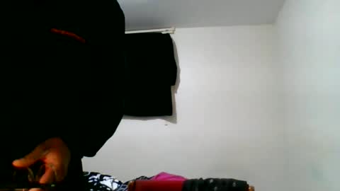 Snapshot of chocolatinhermoso chatting on 01-04-25, 12:27 Chocolatinhermoso online show from 01-04-25, 12:27