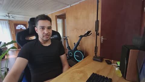 Snapshot of chocomate chatting on 10-29-25, 01:35 chocomate online show from 10-29-25, 01:35