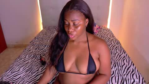 Snapshot of chocoo_dessert chatting on 11-11-25, 05:29 online show from 11-11-25, 05:29