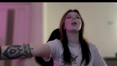 Snapshot of choimia chatting on 11-25-25, 10:43 Lissa online show from 11-25-25, 10:43