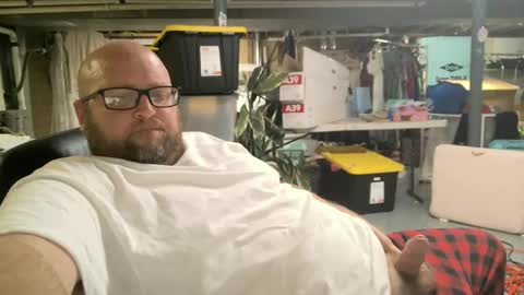 chomper12345 online show from 12-08-24, 11:46