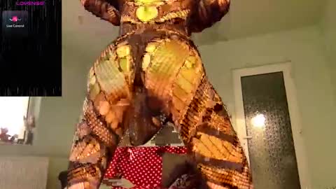 Snapshot of choose79 chatting on 06-01-26, 01:13 choose79 online show from 06-01-26, 01:13