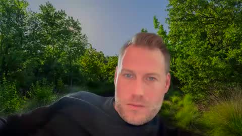 Snapshot of chris2021x chatting on 01-25-25, 01:41 Chris online show from 01-25-25, 01:41