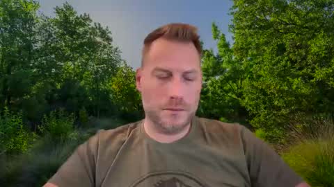 Snapshot of chris2021x chatting on 01-28-25, 12:00 Chris online show from 01-28-25, 12:00