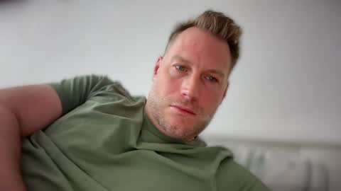 Snapshot of chris2024x chatting on 07-11-26, 08:50 Christian online show from 07-11-26, 08:50