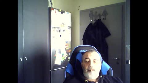 Chris online show from 09-17-25, 09:44