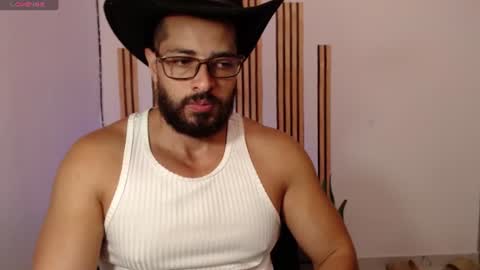 cris         Twitter magnum101010 insta magnumc20 online show from 06-09-26, 07:36