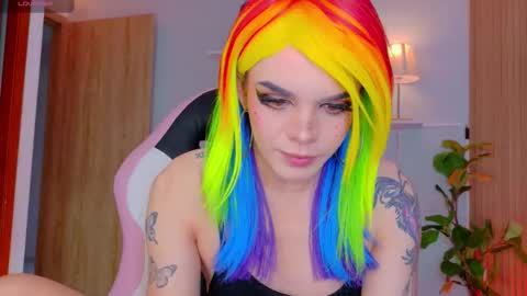 juli   Instagram july rv17 - Twitter juli rv17     online show from 03-07-26, 12:35