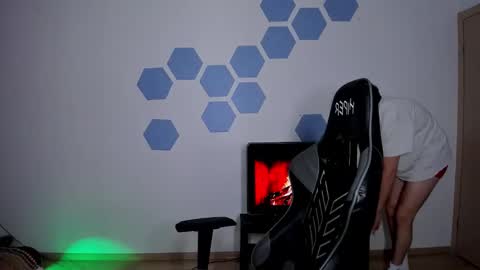 Chris Tyson online show from 11-22-25, 07:35