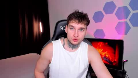 Snapshot of chris_tyson chatting on 12-21-25, 12:45 Chris Tyson online show from 12-21-25, 12:45