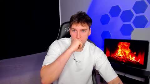 Snapshot of chris_tyson chatting on 01-08-26, 07:43 Chris Tyson online show from 01-08-26, 07:43