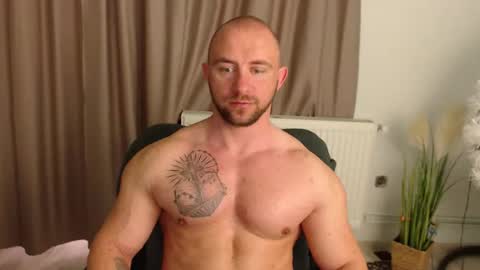 Snapshot of chrisbigbiceps chatting on 03-26-26, 05:13 chrisbigbiceps online show from 03-26-26, 05:13