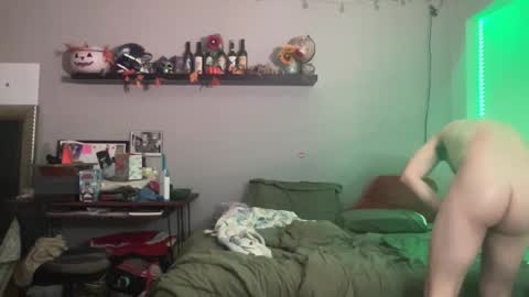 Snapshot of chrisfordcam chatting on 01-12-26, 01:33 Chris Ford online show from 01-12-26, 01:33