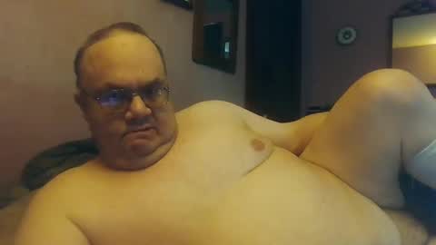 Snapshot of chrismini312 chatting on 01-15-25, 04:54 Chris The Jerk Off King online show from 01-15-25, 04:54