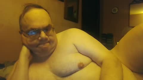 Snapshot of chrismini312 chatting on 01-19-25, 08:41 Chris The Jerk Off King online show from 01-19-25, 08:41