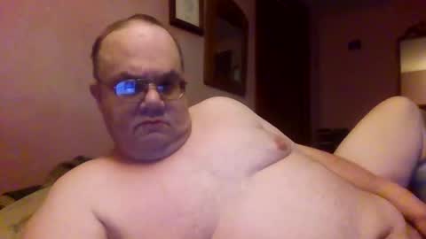 Snapshot of chrismini312 chatting on 11-18-25, 01:04 Chris The Jerk Off King online show from 11-18-25, 01:04