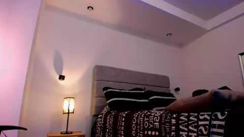 Snapshot of chrismorgan24 chatting on 06-11-26, 12:32 chrismorgan24 online show from 06-11-26, 12:32