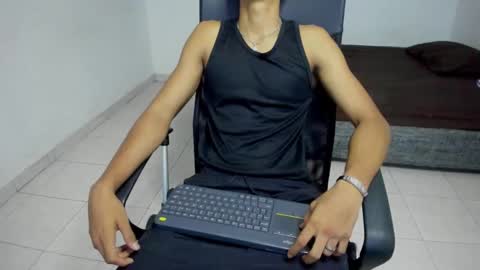 chriss_johnson online show from 11-30-25, 12:09