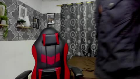 chriss_johnson online show from 12-04-25, 04:55