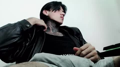 Snapshot of chriss_opp chatting on 03-02-25, 05:47 CHRIS  INDEPENT MODEL online show from 03-02-25, 05:47