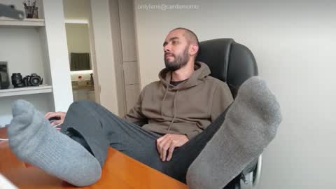 Snapshot of chrissmithin5 chatting on 12-19-25, 05:09 Cardamomo online show from 12-19-25, 05:09