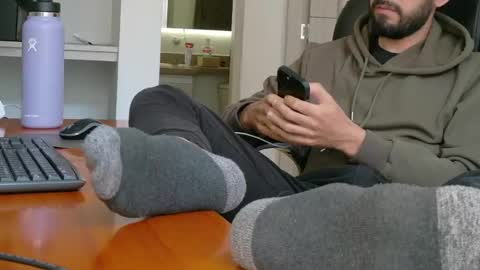 Snapshot of chrissmithin5 chatting on 06-08-26, 03:45 Cardamomo online show from 06-08-26, 03:45