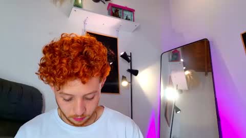 Hi dont forguet to follow me    online show from 06-15-26, 04:04