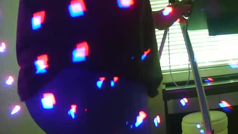 Snapshot of chrisswift3000ad chatting on 10-13-25, 07:36 chrisswift3000ad online show from 10-13-25, 07:36