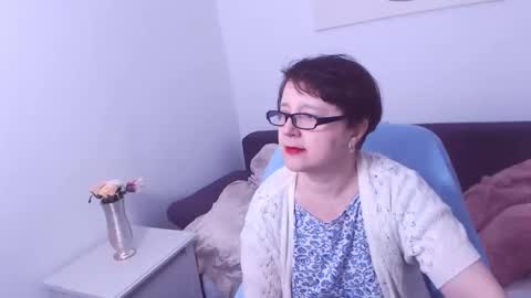 Snapshot of christarose chatting on 01-19-25, 02:04 Christa online show from 01-19-25, 02:04