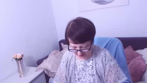 Snapshot of christarose chatting on 01-19-25, 02:28 Christa online show from 01-19-25, 02:28