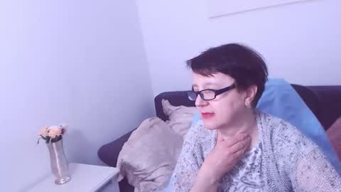 Snapshot of christarose chatting on 01-19-25, 08:41 Christa online show from 01-19-25, 08:41