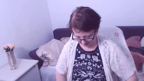 Snapshot of christarose chatting on 01-24-25, 09:15 Christa online show from 01-24-25, 09:15