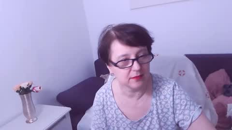 Snapshot of christarose chatting on 01-31-25, 11:56 Christa online show from 01-31-25, 11:56