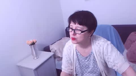 Snapshot of christarose chatting on 02-08-25, 10:51 Christa online show from 02-08-25, 10:51