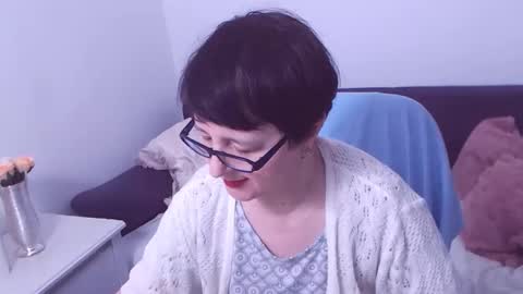 Snapshot of christarose chatting on 02-09-25, 02:17 Christa online show from 02-09-25, 02:17