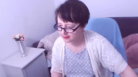 Snapshot of christarose chatting on 02-14-25, 07:07 Christa online show from 02-14-25, 07:07